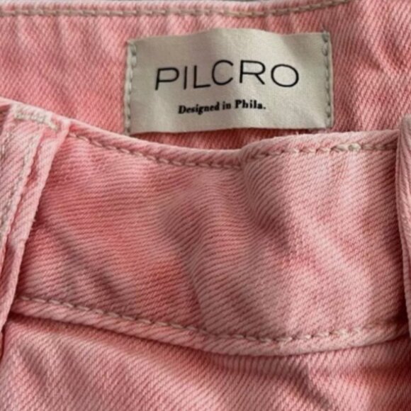 HOST PICK: Brand New Pilcro Cuffed Oversized High-Rise Wide-Leg Jeans - Picture 10 of 16